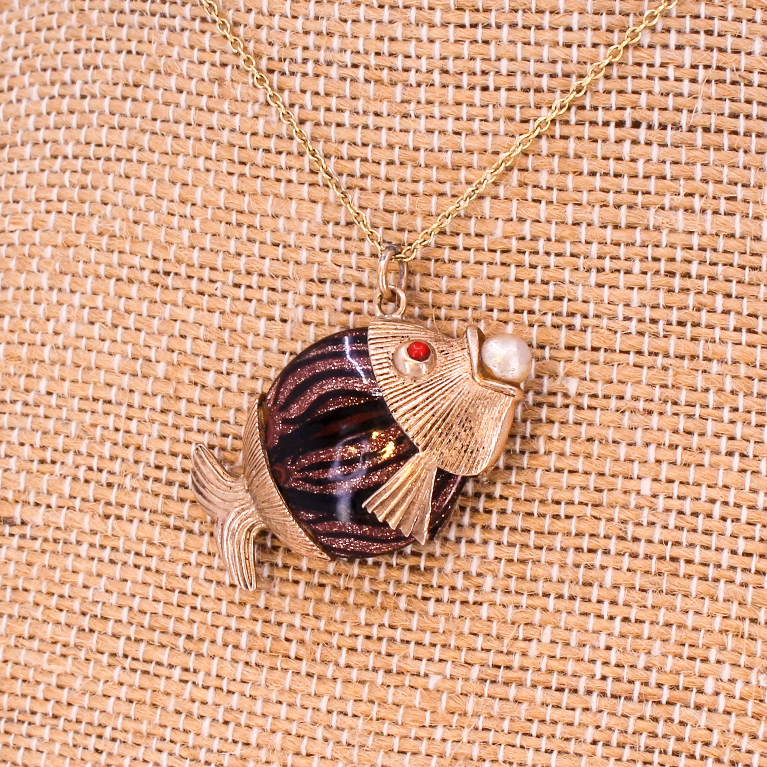 Antique Necklaces & Pendants